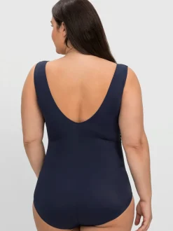 Maillot de bain bon. b, c, d, e, f