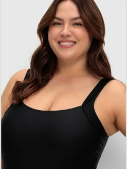 Maillot de bain bon. b, c, d, e, f, g