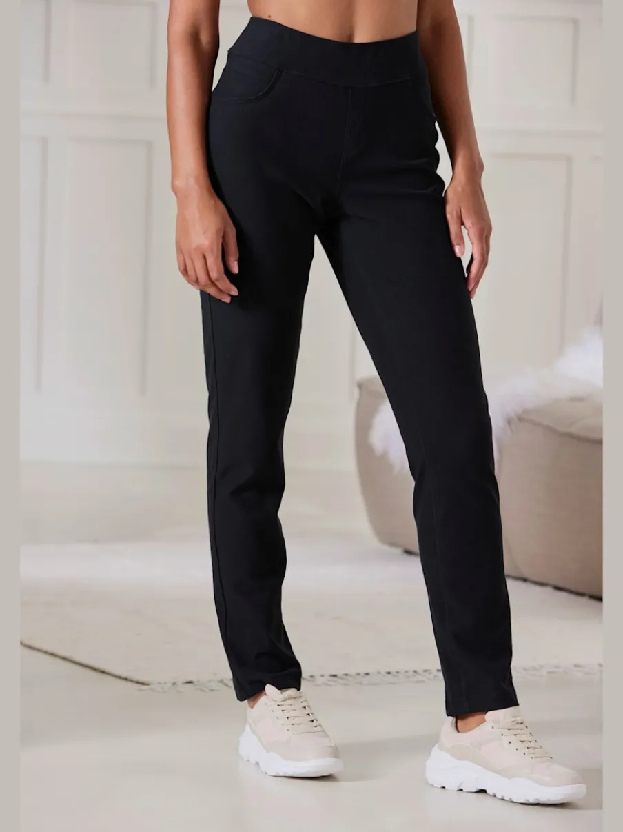 Pantalon ajusté avec 5 poches et matière extensible