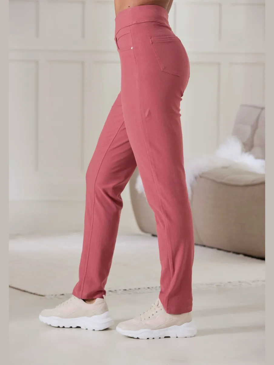 Pantalon ajusté avec 5 poches et matière extensible