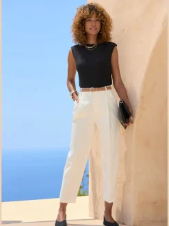 Pantalon à ceinture étroite avec poches fendues et jambes étroites