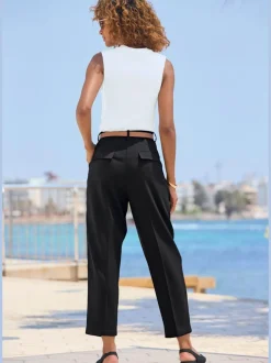 Pantalon à ceinture étroite avec poches fendues et jambes étroites
