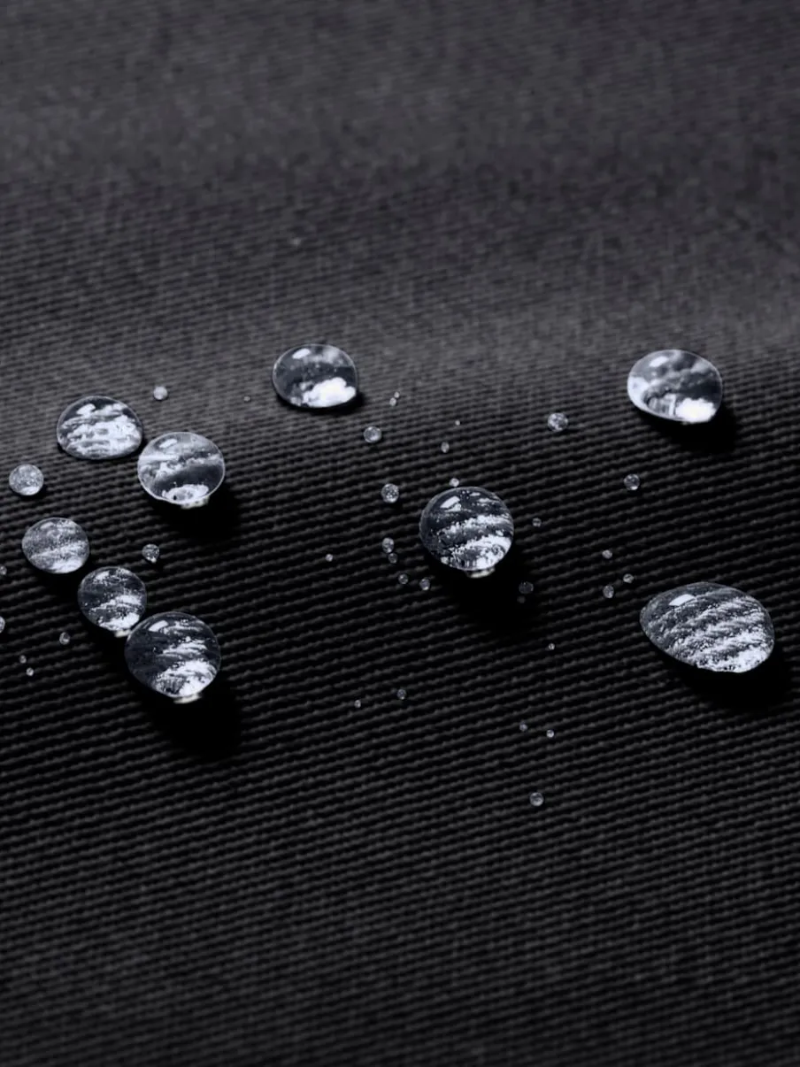Pantalon coupe droite à traitement nano avec poches et passants