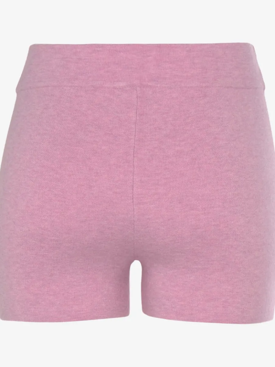 Pantalon court en tricot doux avec logo brodé et finition agréable