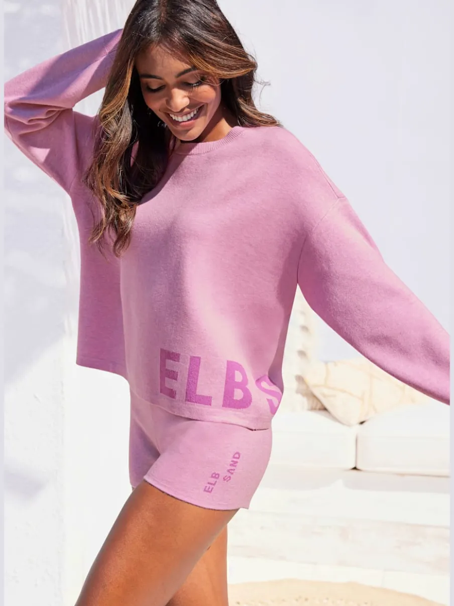 Pantalon court en tricot doux avec logo brodé et finition agréable