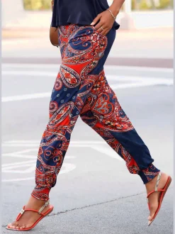 Pantalon de plage léger à motif paisley avec empiècements smockés et poches fendues