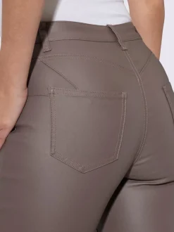 Pantalon effet ventre plat avec coupe skinny et brillance raffinée