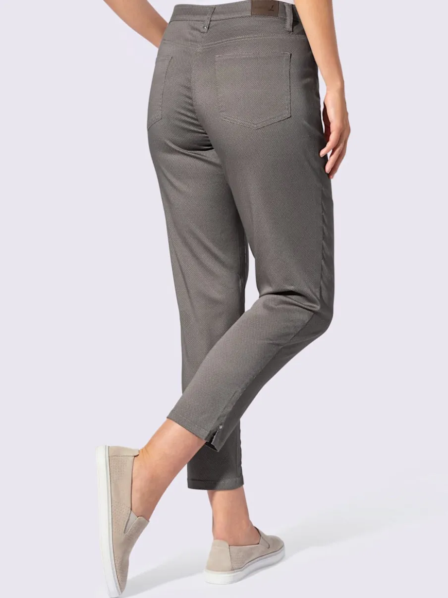 Pantalon 7/8 en coton à 5 poches et détails rivetés