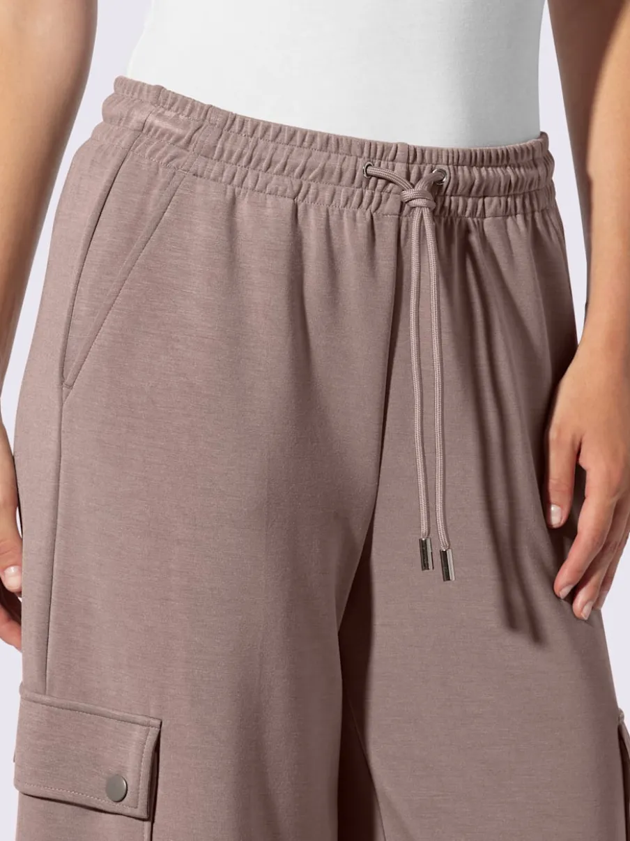 Pantalon en jersey à poches cargo larges confortables