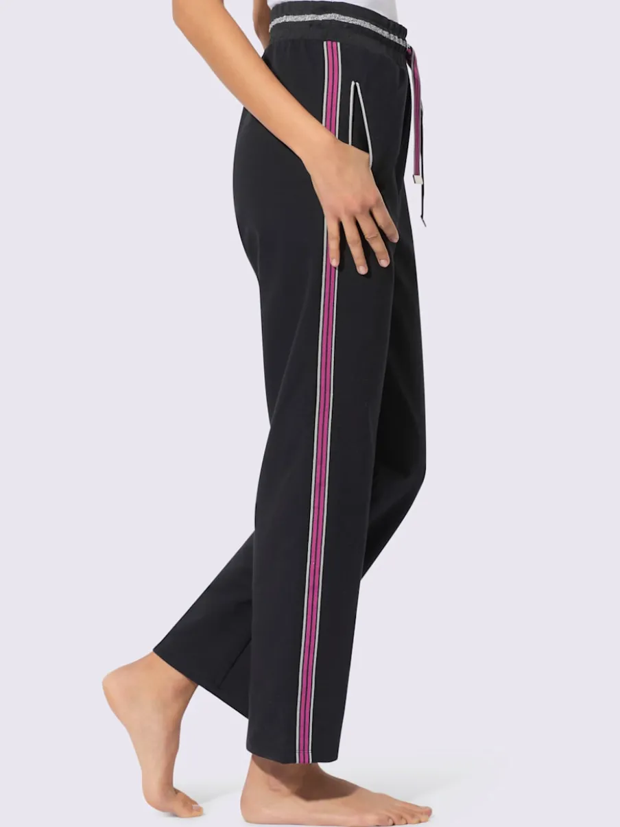 Pantalon en matière sweat avec motif léopard stylisé