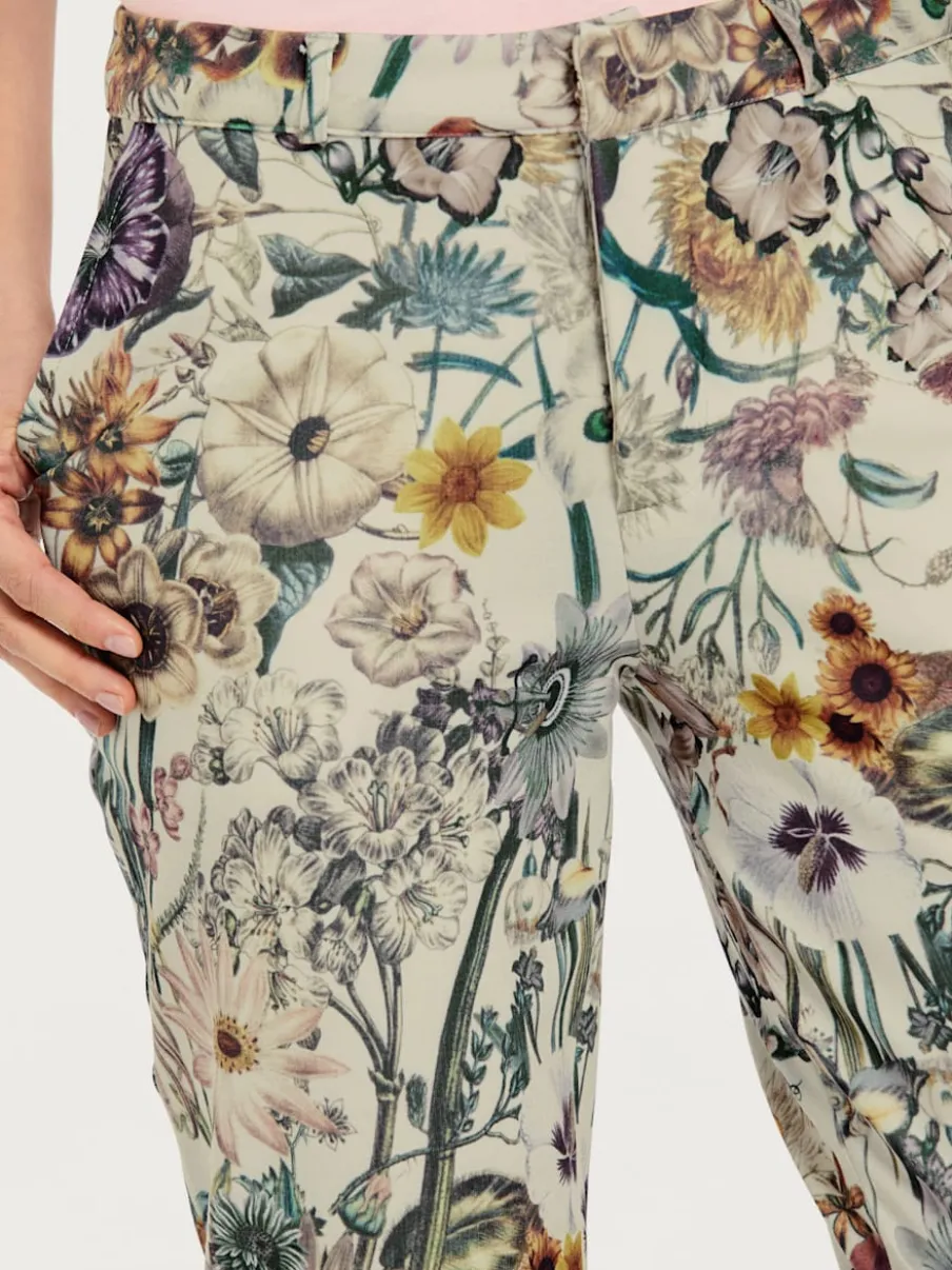 Pantalon fluide imprimé floral à taille standard et pieds ajustés