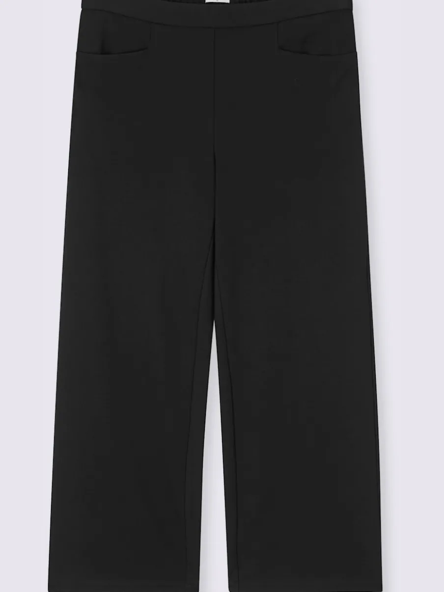 Pantalon ne marque pas grâce à la patte lisse devant