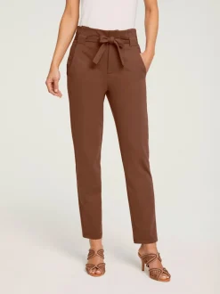 Pantalon paperbag fluide avec poches latérales confortables