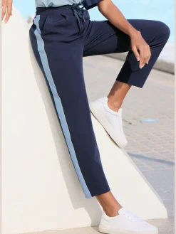 Pantalons avec poches latérales coupe décontractée infroissable