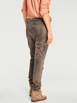 Pantalons boyfriend avec cinq poches au confort agréable