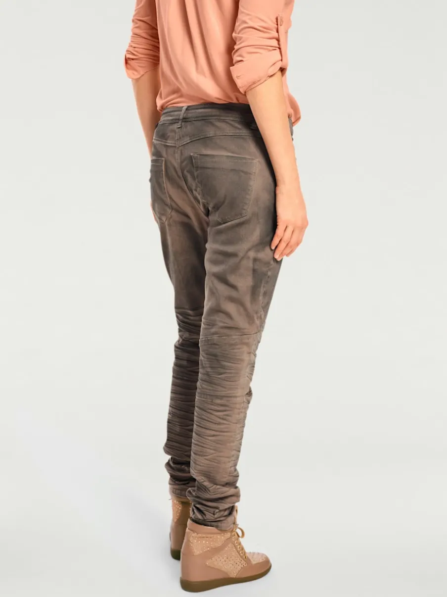 Pantalons boyfriend avec cinq poches au confort agréable
