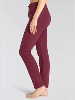 Pantalons confortables avec poches et logo brodé