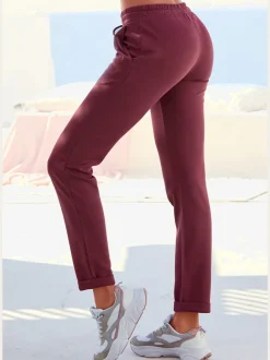 Pantalons confortables avec poches et logo brodé