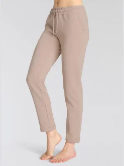Pantalons confortables avec poches et logo brodé