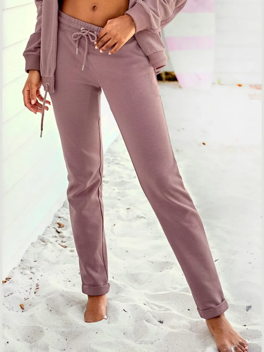 Pantalons confortables avec poches et logo brodé