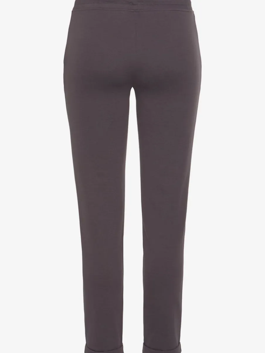 Pantalons confortables avec poches et logo brodé