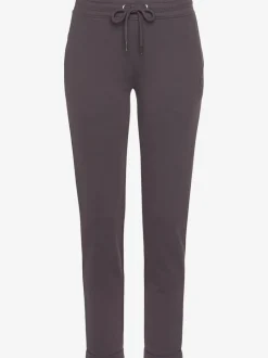 Pantalons confortables avec poches et logo brodé