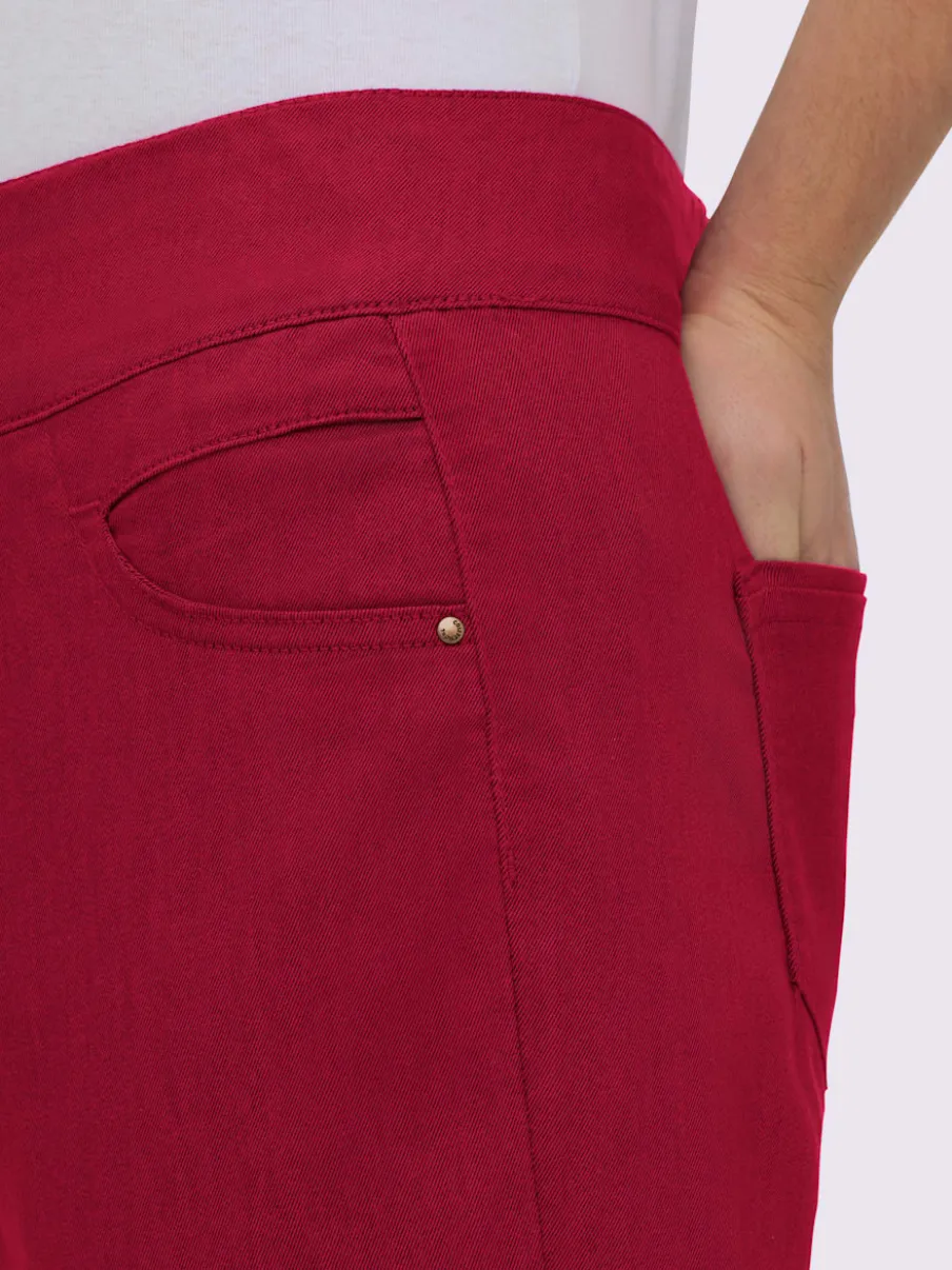 Pantalons confortables avec ceinture élastique et poches.