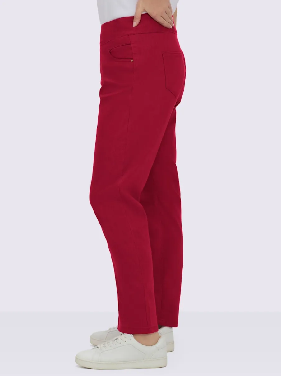 Pantalons confortables avec ceinture élastique et poches.