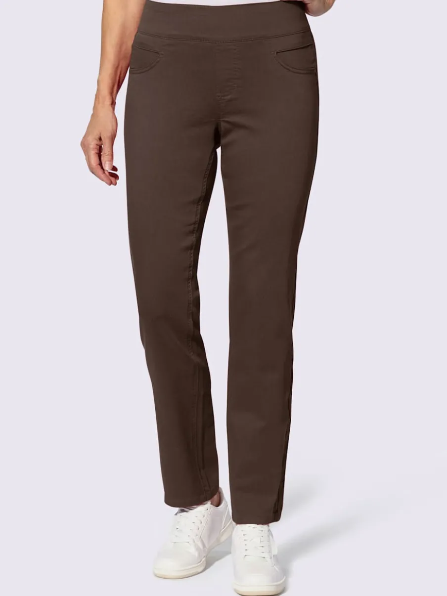 Pantalons confortables avec ceinture élastique et poches.
