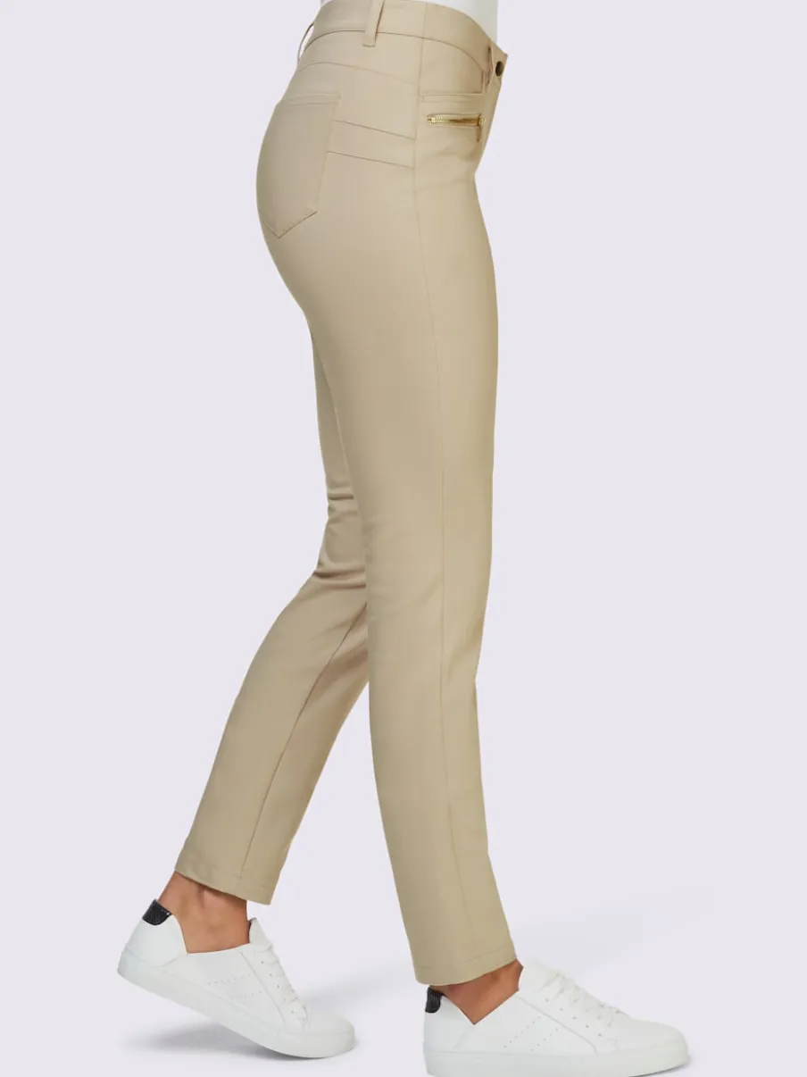 Pantalons extensibles avec coutures push-up et poches intégrées