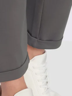 Pantalons jogpants en jersey avec poches et détails raffinés
