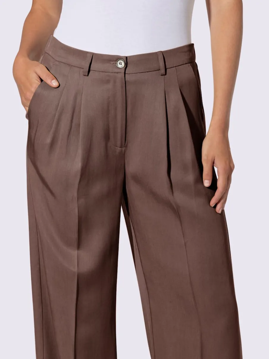 Pantalons larges avec plis et poches confort fit