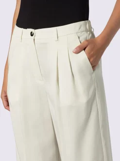 Pantalons larges avec plis et poches confort fit