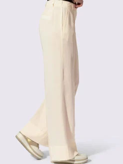 Pantalons larges avec poches latérales et nervures affinantes