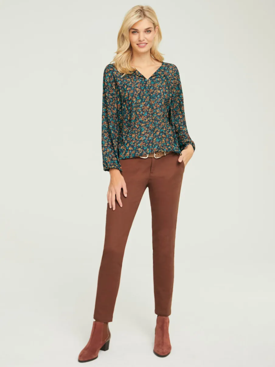 Pantalons skinny avec poches fendues et passants fermés