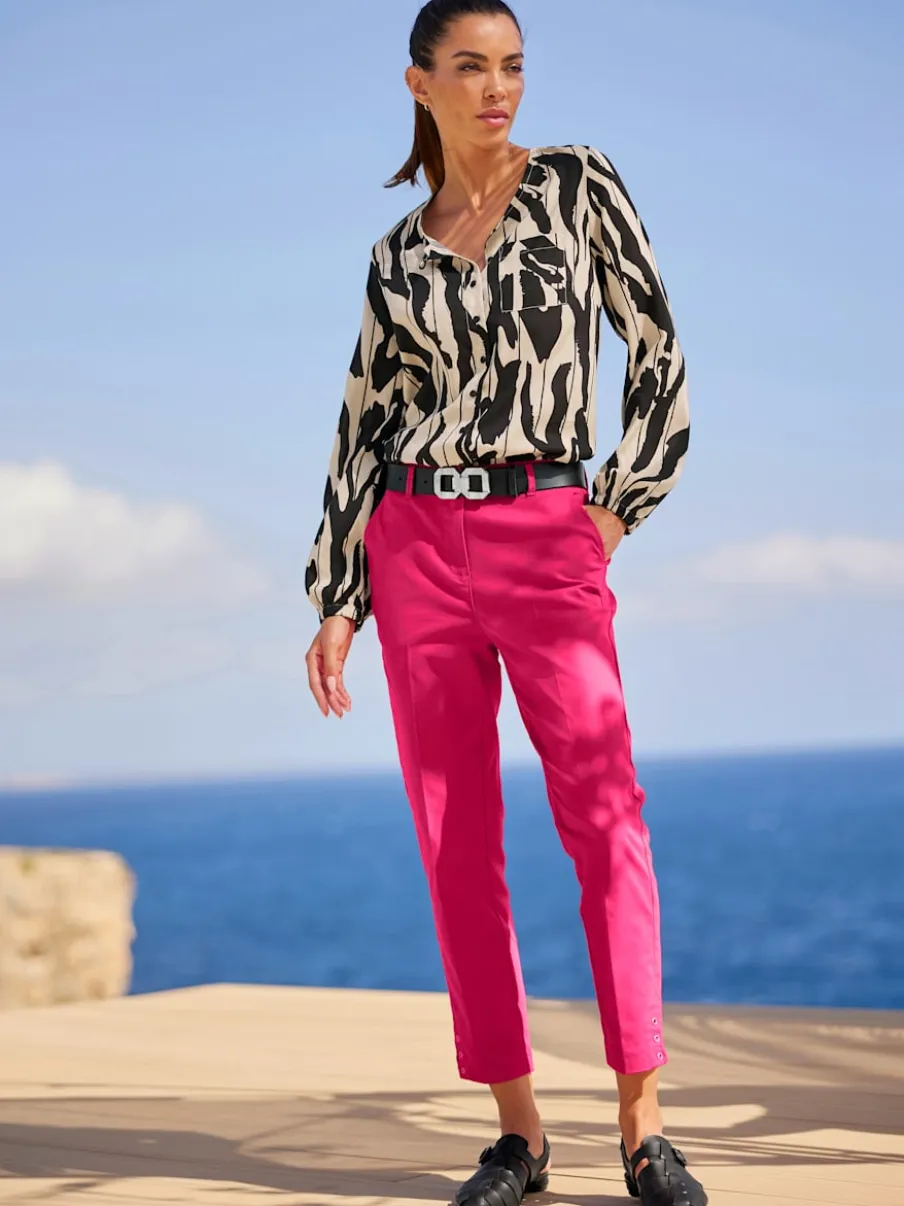 Pantalons structurants avec poches et œillets au bas