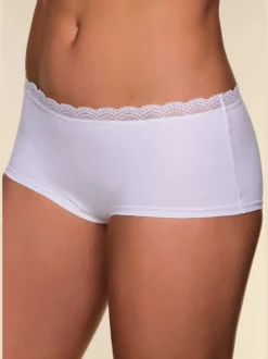 Panty gainant hipster avec joli bord en dentelle