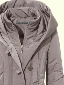 Parka d'extérieur avec col capuche et finition soignée