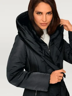 Parka d'extérieur avec col capuche et finition soignée