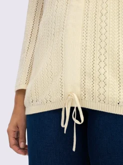 Pull ajouré encolure en v flatteuse