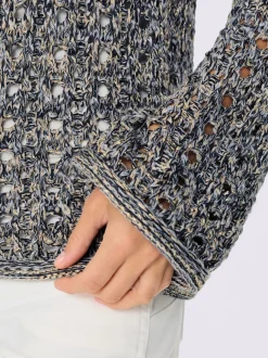 Pull ajouré léger avec motifs et manches longues trompette
