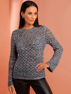 Pull ajouré léger avec motifs et manches longues trompette