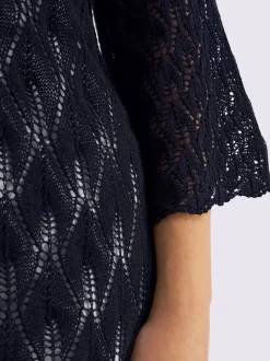 Pull ajouré motif ajouré transparent discret