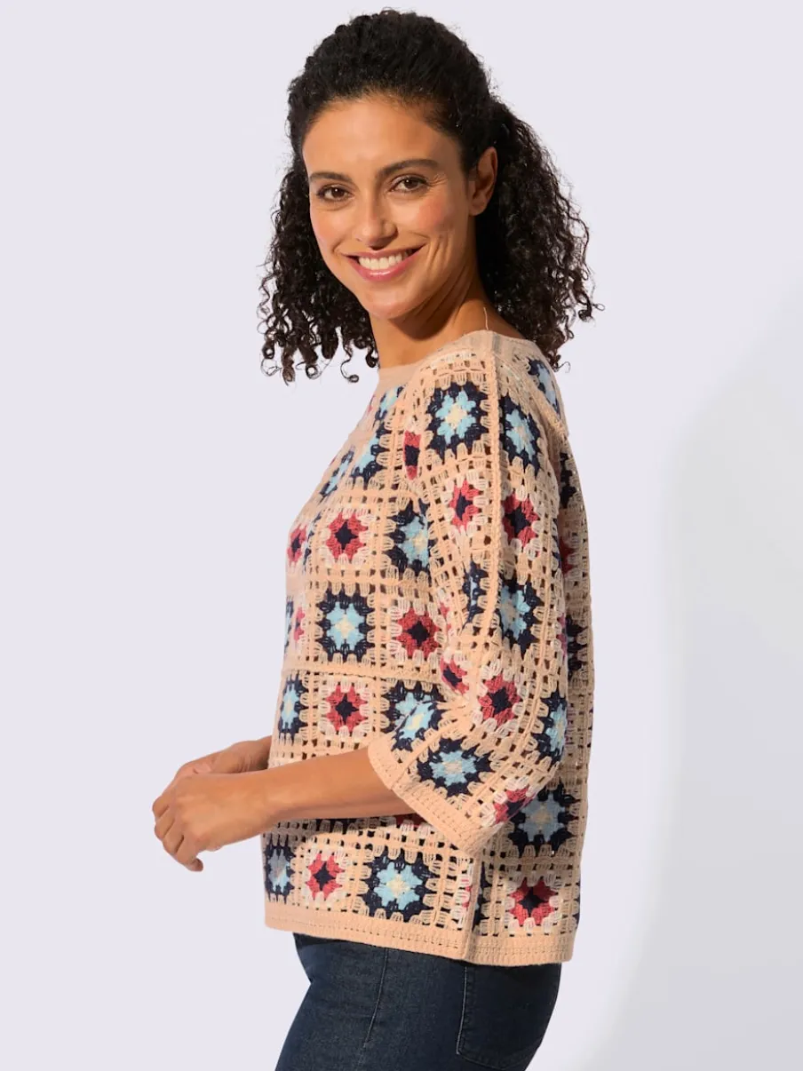 Pull au motif crochet avec col U et manches 3/4 larges