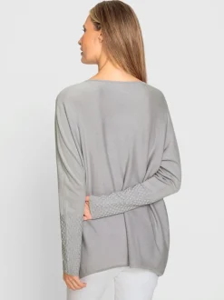 Pull avec col rond et manches chauve-souris en tricot doux
