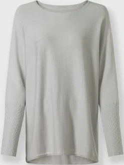 Pull avec col rond et manches chauve-souris en tricot doux