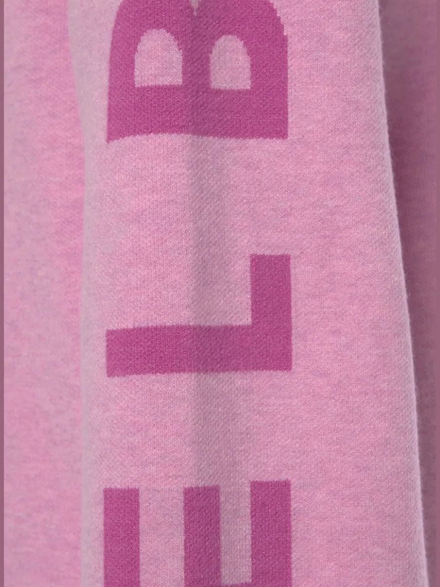 Pull à capuche doux avec logo pour touristes modernes