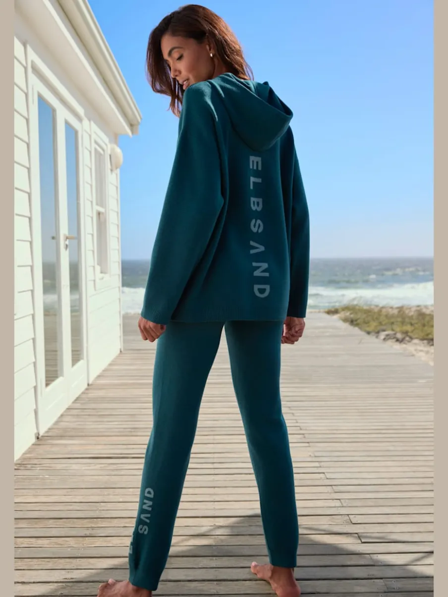 Pull à capuche en tricot avec logo brodé doux