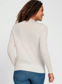 Pull à col montant en tricot fin doux côtelé