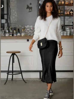Pull à col rond avec mancherons en tricot doux et moelleux